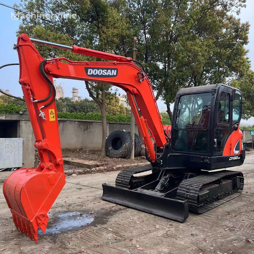 Doosan DX60-9C bager guseničar