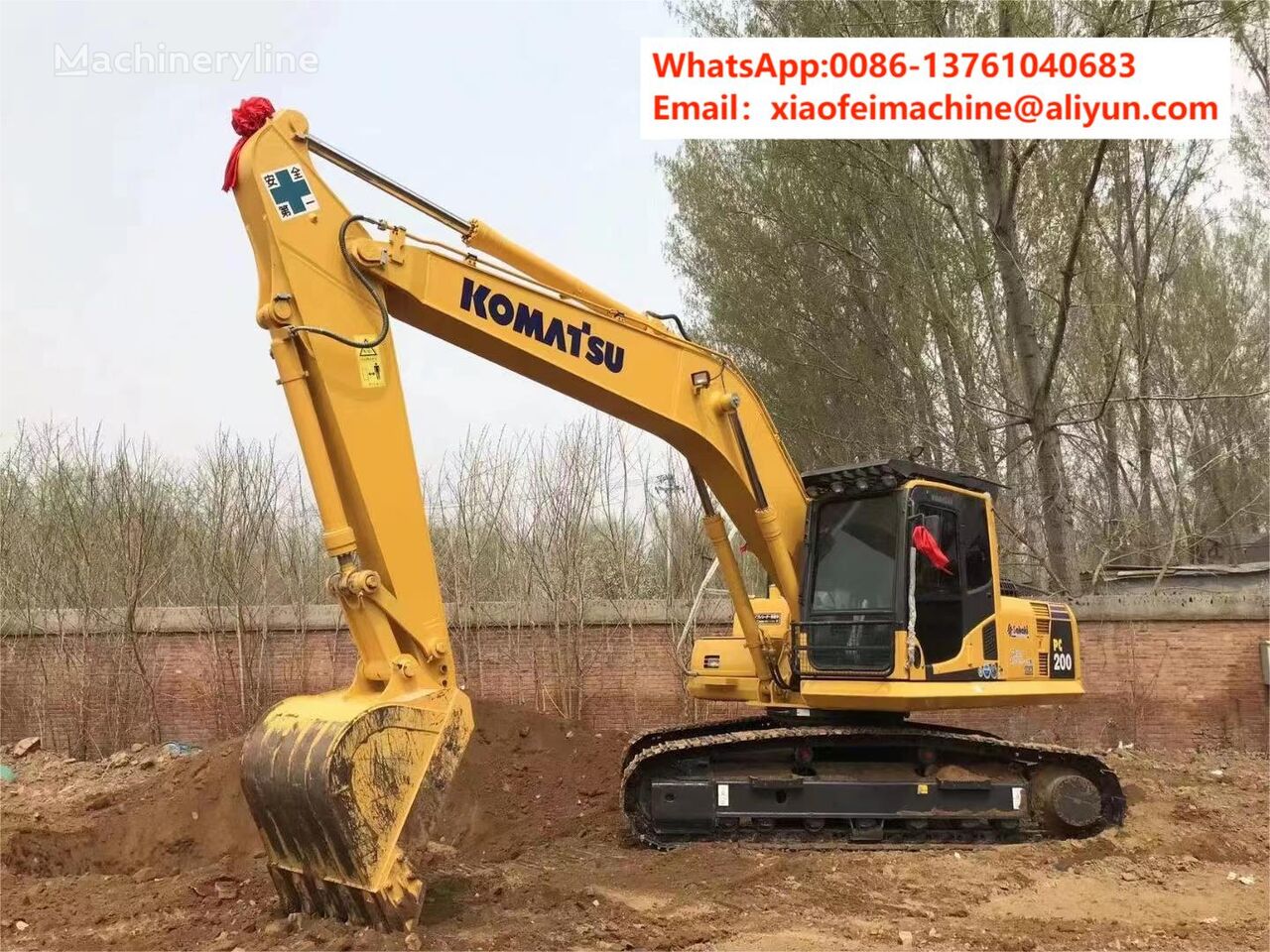 Komatsu PC200-8 bager guseničar