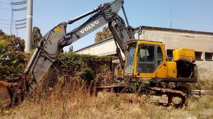 Volvo EC 240 bager guseničar