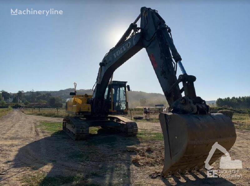 Volvo EC 240 BLC bager guseničar