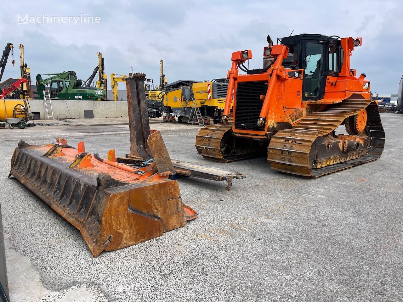 Caterpillar D6T LGP buldožer