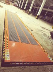 prodaja Saurus LOADED FROM AND BUILT-IN FLOOR RAMP utovarne rampe slika 2 nova Saurus LOADED FROM AND BUILT-IN FLOOR RAMP utovarna rampa slika 2