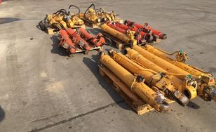 prodaja hidrauličnog cilindra za LIEBHERR 900 904, 912, 914, 312, 316, 318 bagerа-utovarivačа slika 17 hidraulični cilindar za LIEBHERR 900 904, 912, 914, 312, 316, 318 bagerа-utovarivačа slika 17